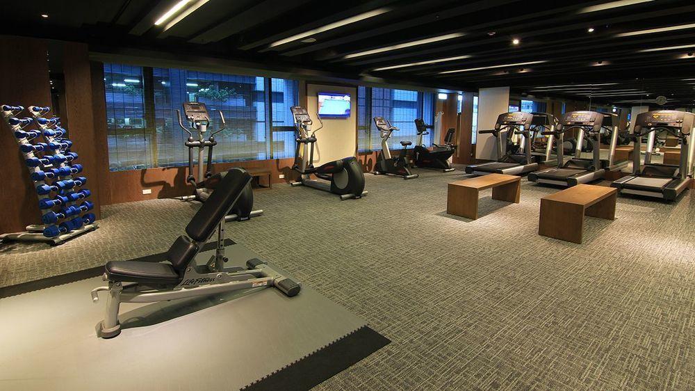 台南晶英酒店 外观 照片 The gym at the hotel