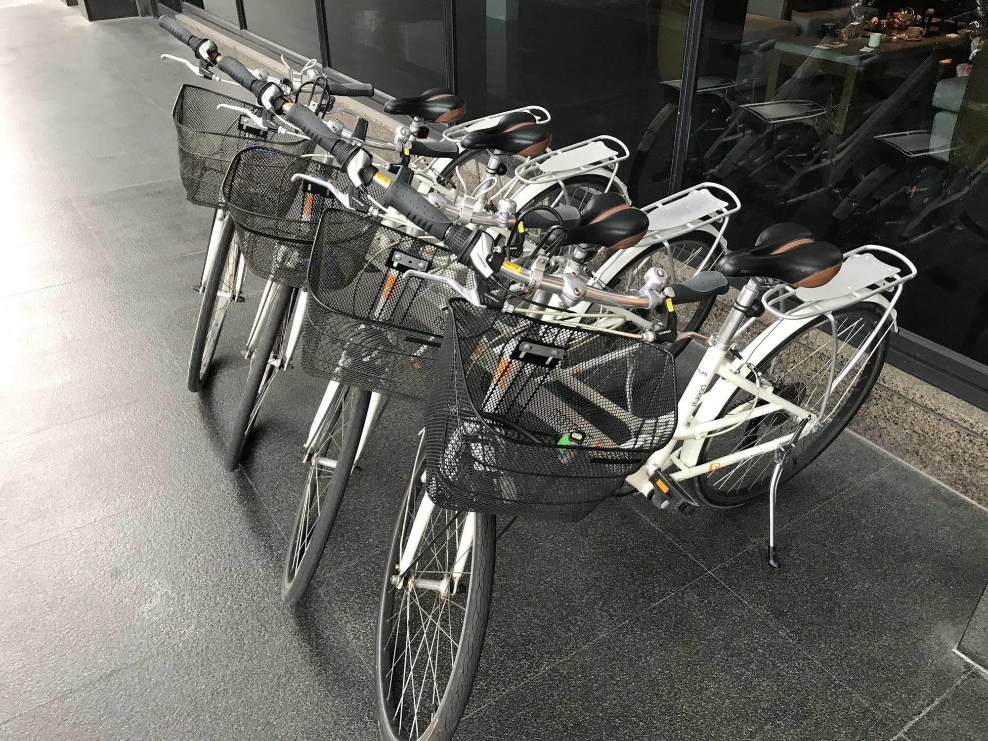 台南晶英酒店 外观 照片 Bicycle sharing system in the airport